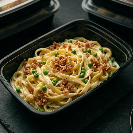 Creamy Fettuccine with Prosciutto and Peas